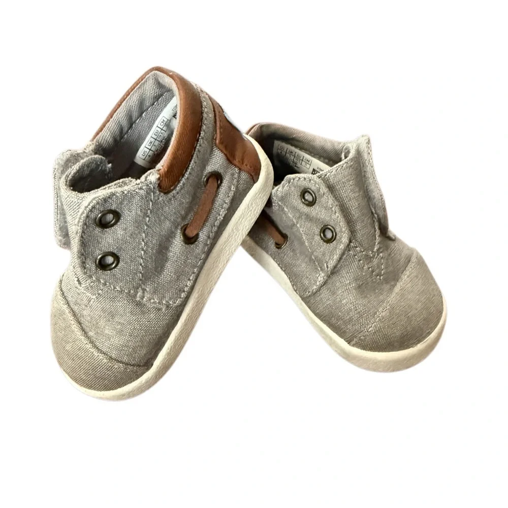 Toms Kids Bimini Canvas High-Top Shoes in Gray and Tan-Size 4